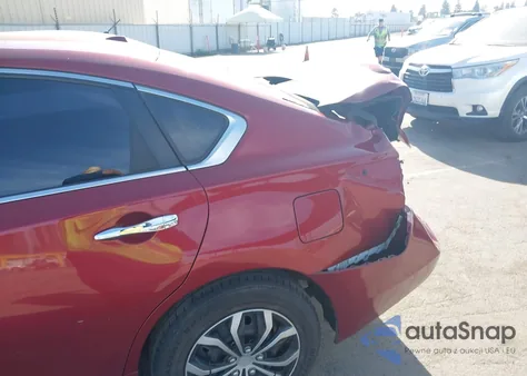 2013 Nissan Altima 2.5 Sv z USA, uszkodzony, nr VIN 1N4AL3AP2DN585168